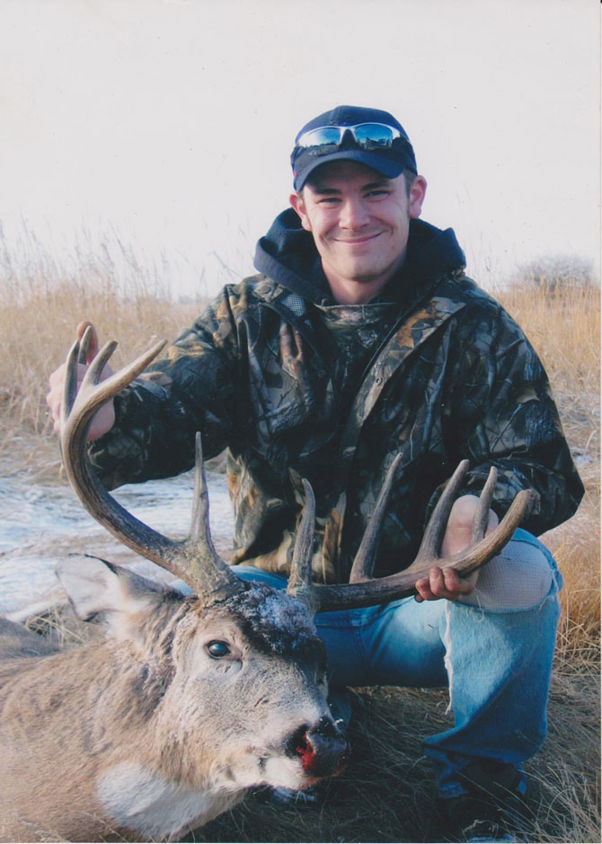 Trophy deer hunting adventures in Alberta from Venture North Outfitting